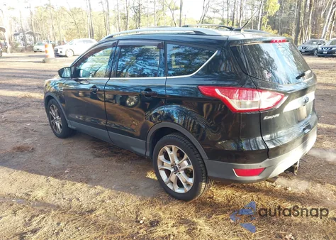2016 Ford Escape Titanium из США, поврежденный, VIN 1FMCU9J9XGUB78385